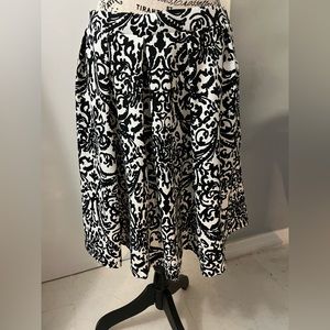 Adrienne Vittadini, Black/White, M